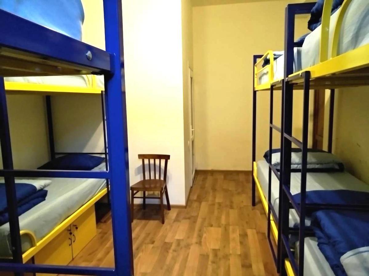 Shat Lav Hostel Jerevan Buitenkant foto